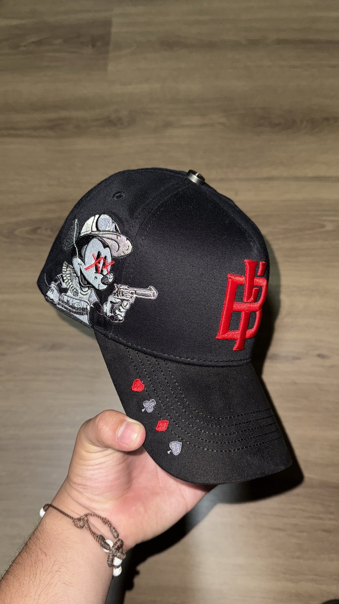 Ysrael Barajas X JJ Hats                   “ No ando en Disney ”